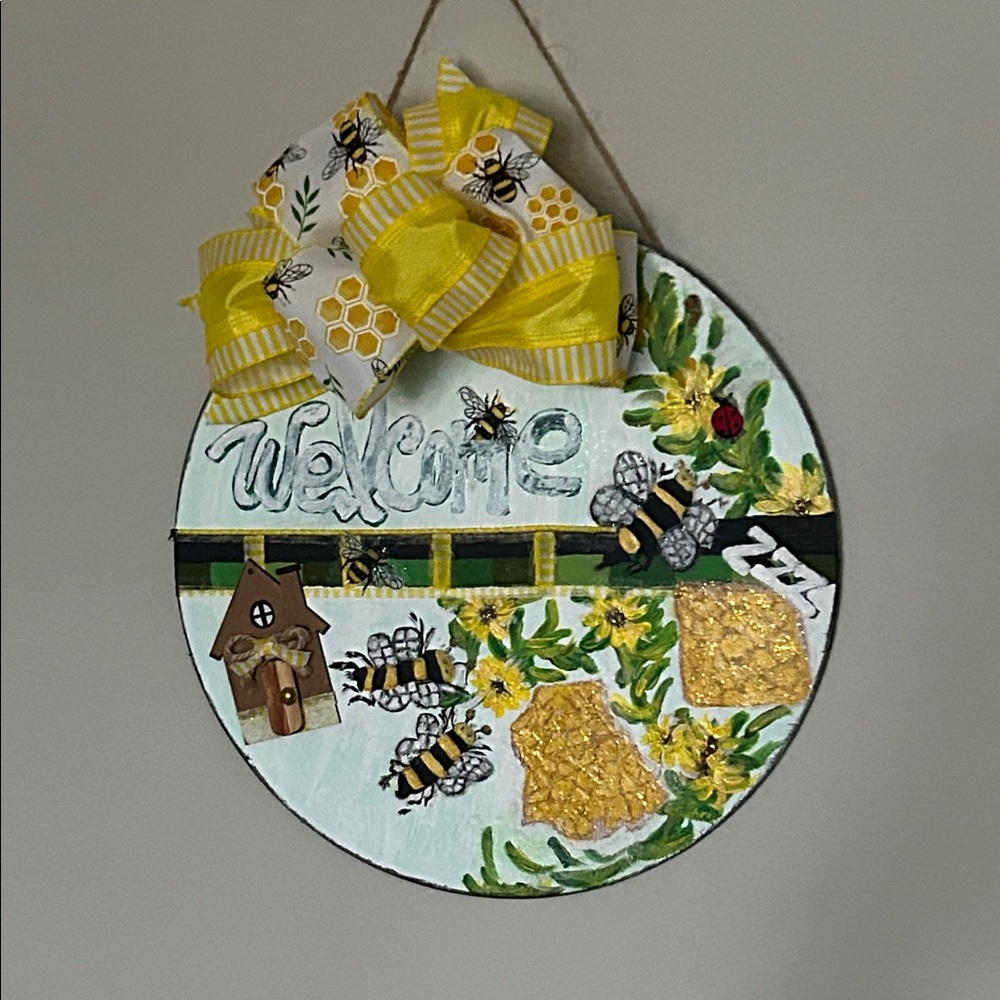 BUZZZZ Bee Welcome Spring Door Hanger